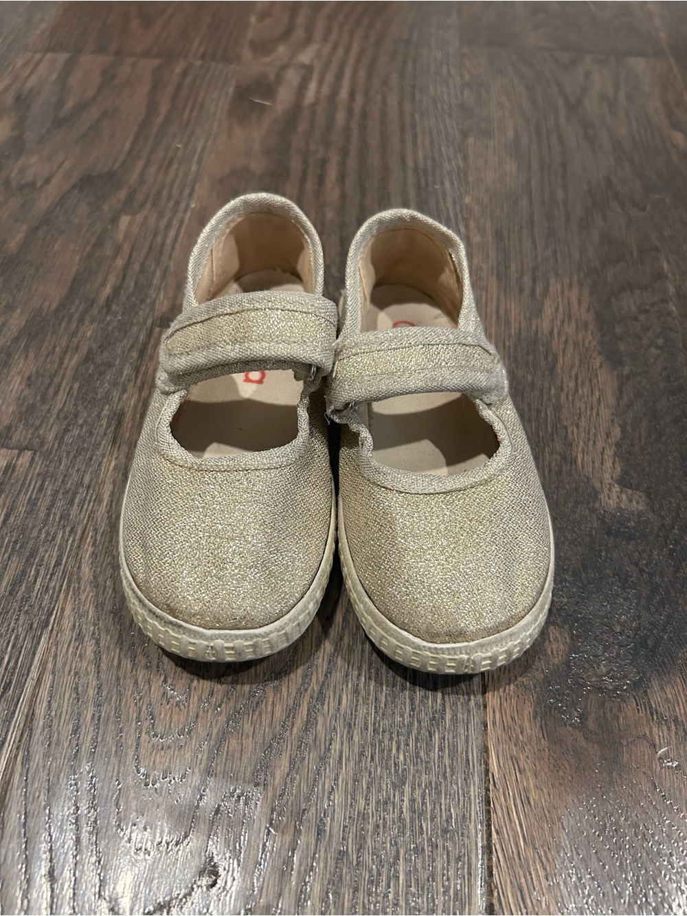 Cienta Kids Sprakly Mary Jane Shoes in Champagne Size 24c